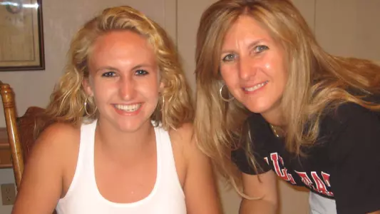 Women's Tennis Signs Courtney Wild for 2011