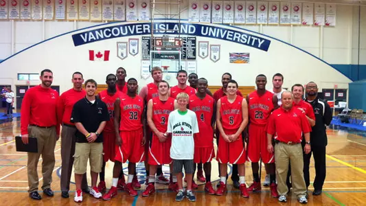 Men's Hoops Sweeps Canadian Trip With 101-67 Victory
