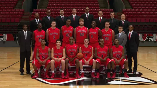 Men's Basketball Hosts Taylor Monday In Exhibition