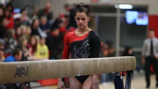 Kayla Kmiecik Named MAC Gymnast of the Week