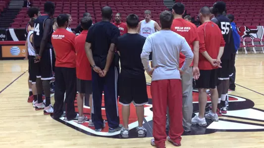 First Practice in the Books for Men's Hoops Team