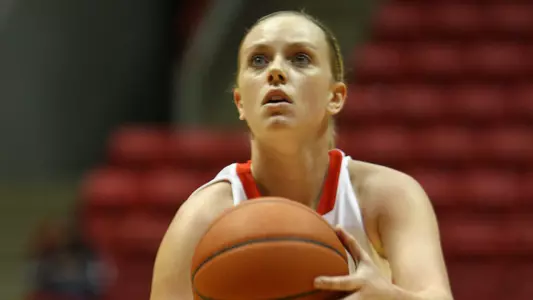 WBB Suffers 80-69 Loss At In-State Rival Evansville