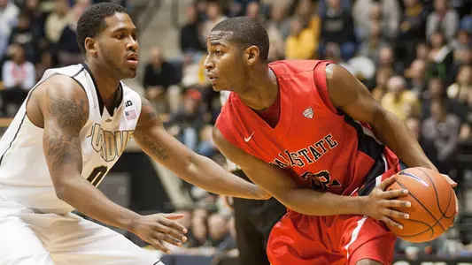 Late Run Sparks Boilermakers Over Cardinals, 66-56