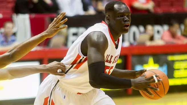 Majok Leads Hoops to 76-57 Win over Holy Cross (Ind.)