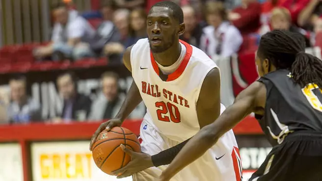 Men's Basketball Earns 62-51 Win Over South Dakota