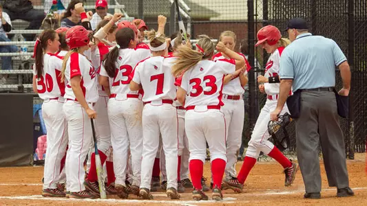 Softball Travels To Akron & Ohio This Weekend
