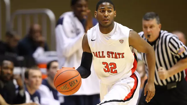 Men's Basketball Runs Past NIU In The Second Half