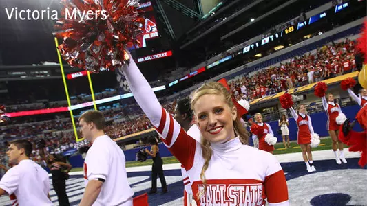 Victoria Myers cheers for Ball State