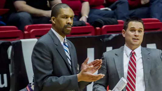 Taylor, MBB Staff to Wear Sneakers Saturday at Miami