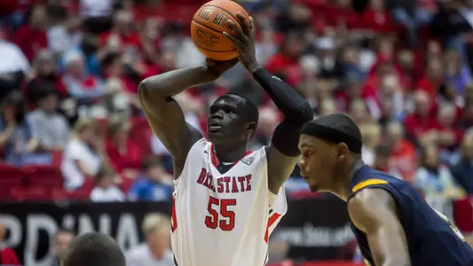 Men?s Basketball Players in the Pros