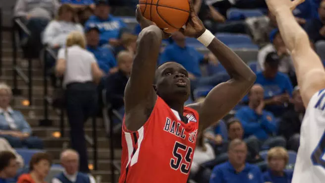 Men?s Hoops Falls at MAC East Leader Akron