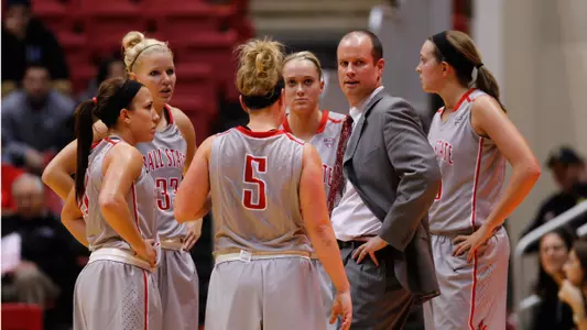 Morrison Scores 17 In Loss To No. 7 Louisville