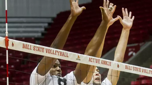 Men's Volleyball Travels to Chicago
