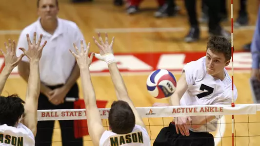 No. 15 Men's Volleyball Defeats Pfeiffer in Three
