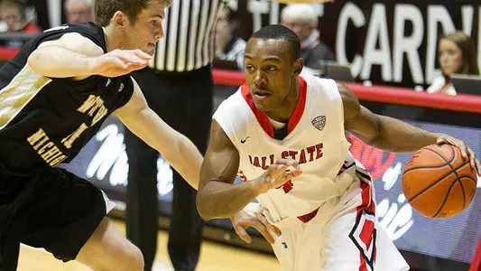 Scaife's 30 Points Lead MBB Over Western Michigan