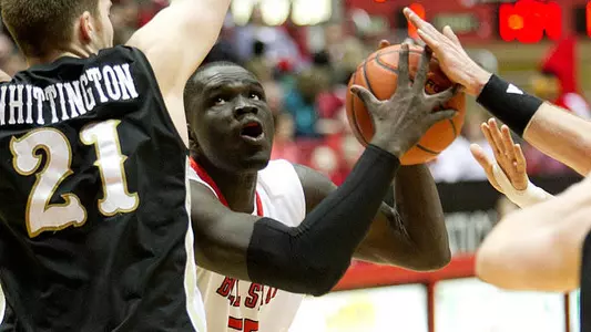 Gritty Cardinals Fall Short at WMU in Men?s Hoops