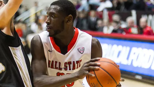 Bond Keys Surge in 87-83 MBB Win over SEMO