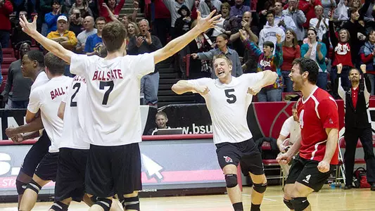 Men's Volleyball Sweeps No. 8 Ohio State