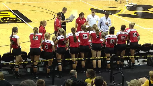 Women?s Volleyball Takes Down Tournament Host Iowa