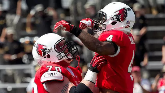 Football Improves to 2-0 with 40-14 Win over Army