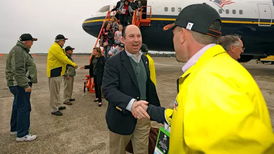 Football Team Arrives at GoDaddy Bowl