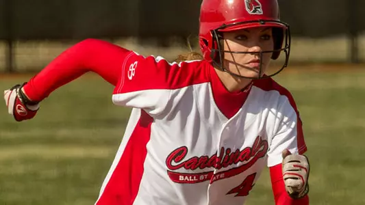 Dabkowski Blast Lifts Softball Past Murray State