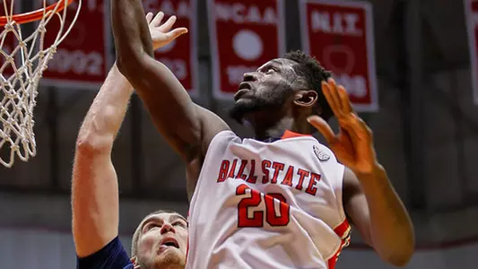 Cardinals Drop Hard-Fought MBB MAC Opener to Akron