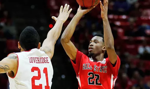 Men?s Hoops Tops Century Mark in Home-Opening Win