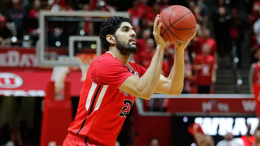 Men's Hoops Returns to Action at Eastern Illinois