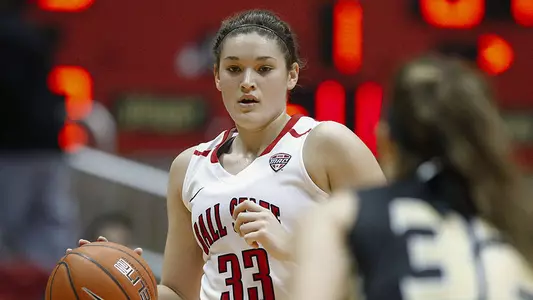 WBB Loses Season Opener At Charlotte, 72-66