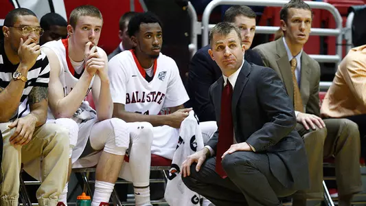 Men's Basketball Falls to James Madison