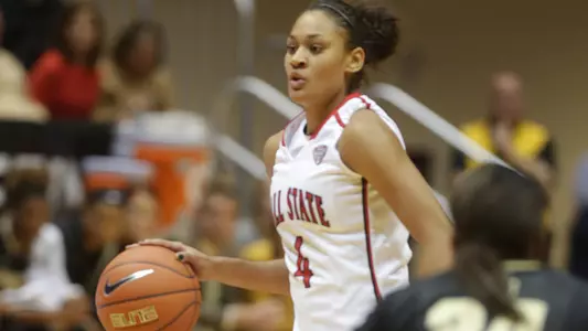 Two Cardinals Score 20 In WBB's Win Over UMass