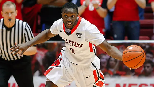 Second-Half Rally Lifts Men?s Hoops over Sycamores