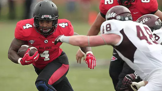 Football Travels to Iowa for Saturday Game on ESPN2