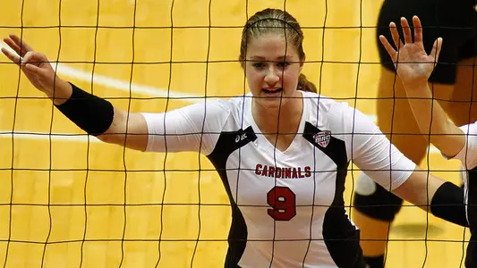 Three In A Row, Women?s Volleyball Sweeps Virginia