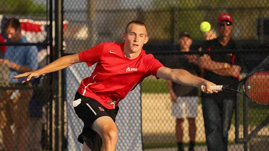 Men's Tennis Falls To Wisconsin-Green Bay & Illinois