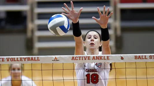 Volleyball Drops Tough 3-1 Match At Wyoming