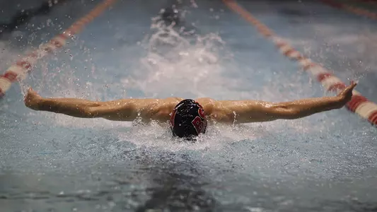 Men's Swim & Dive Kicks Off Season In Red/White Meet