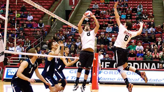 Men?s Volleyball Sweeps Quincy In Conference Play