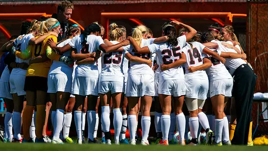 Soccer Falls to Akron in PKs in MAC Quarterfinals