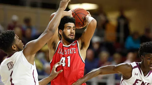 Men's Hoops Holds off IUPUI for Fifth Straight Win