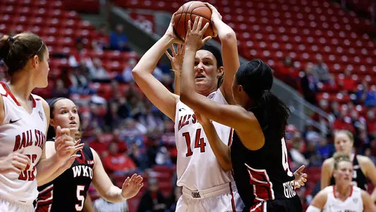 WBB Ends Three-Game Road Swing At Evansville Monday