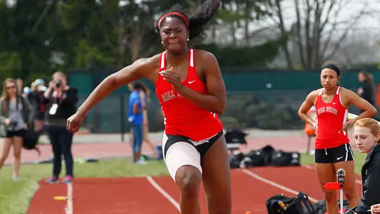 Track & Field Travels to Bloomington for Gladstein Invitational