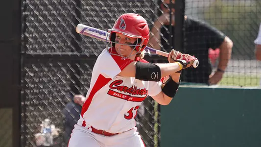 Softball Splits Saturday Games At Music City Classic