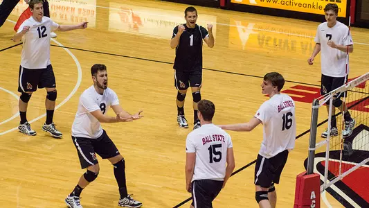 Men?s Volleyball Sweeps McKendree 3-0