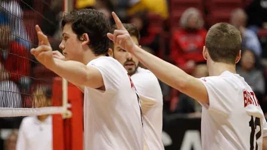 Men's Volleyball Lines Up For BYU