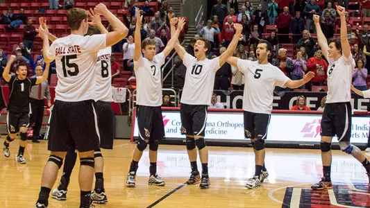 Men?s Volleyball Upsets No. 8 Loyola In 3-1 Final