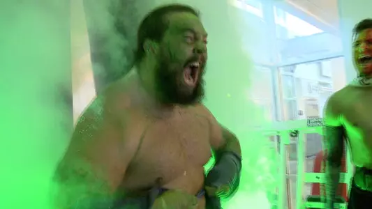 Football 'Hulk Smashes' Squat Day
