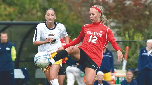 Soccer Heads South to Open 2015 Season