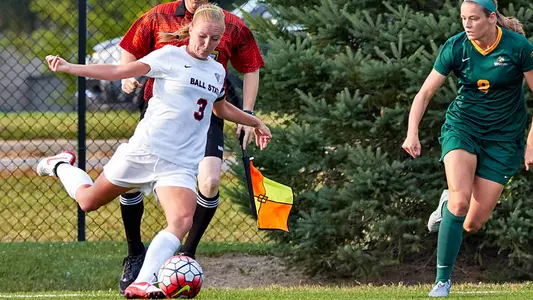 Soccer Tops Eastern Michigan 2-1 in MAC Opener